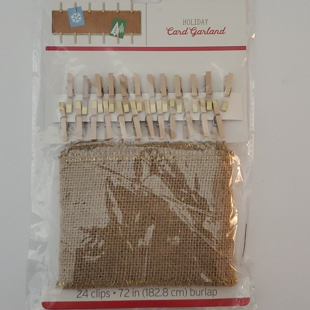 🆕️Christmas Holiday Clothespin Cardholder Garland